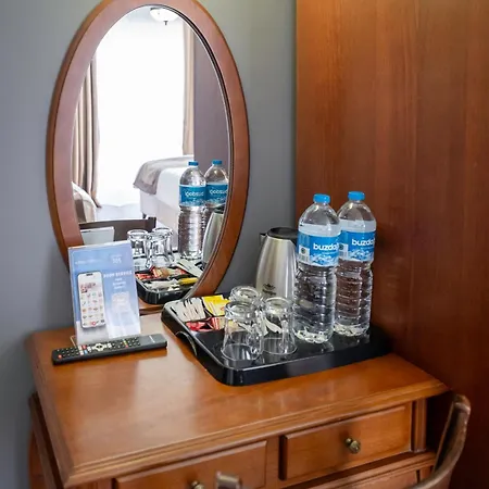 Basileus Hotell 3*