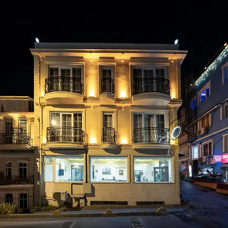 Basileus Hotell 3*